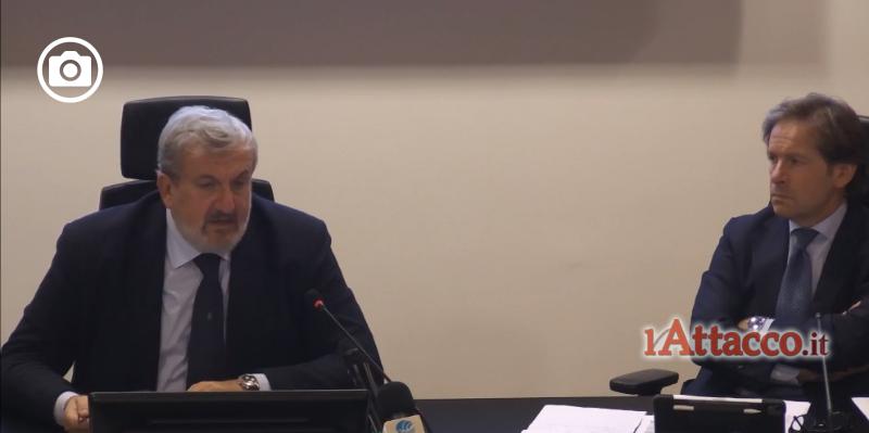 Campagna vaccinale in Puglia, Emiliano: "Dobbiamo ritornare ai livelli di qualche mese fa. Da lunedì terza dose agli over 40"