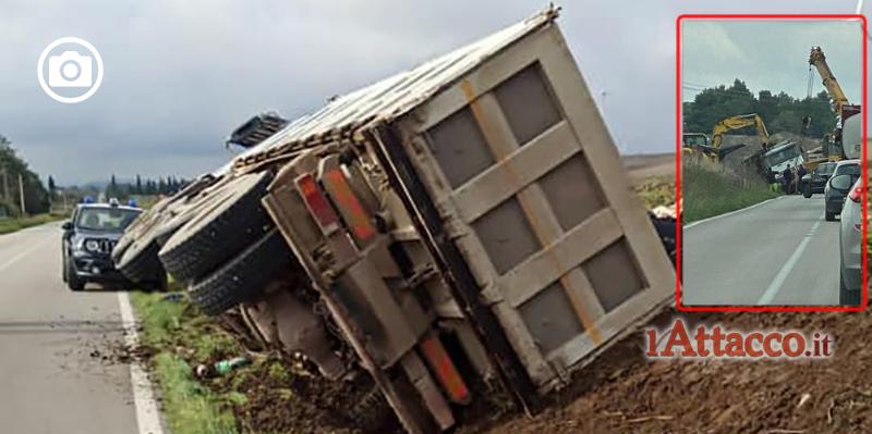 Ennesimo incidente stradale sulla Troia-Foggia. Camion finisce fuori strada