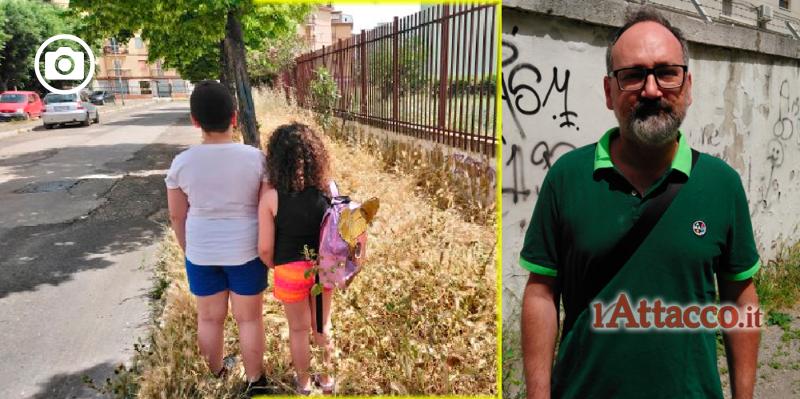 Verde pubblico in abbandono. Le erbacce ostacolano il transito dei pedoni sui marciapiedi. Lo strano caso di via la Guardia