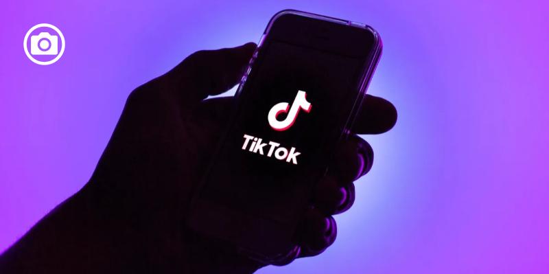 Elezioni, boom di video su Tik Tok al momento del voto. Beccato 60enne e denunciato, ma c’è chi è riuscito a filmarsi