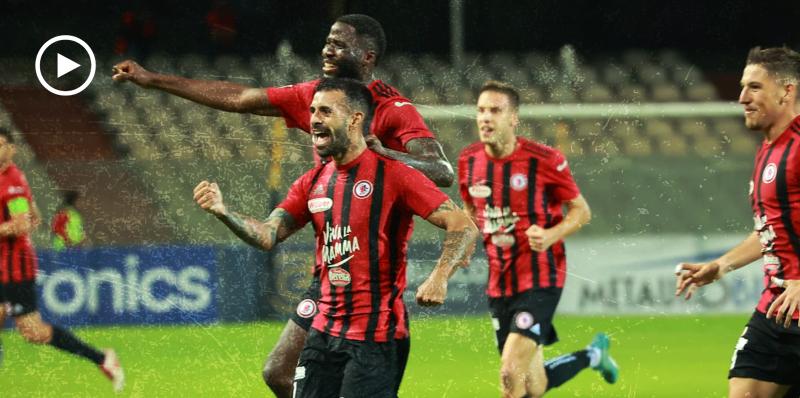 Un goal per tempo contro il Crotone e il Foggia passa ai quarti di finale di Coppa Italia di Serie C
