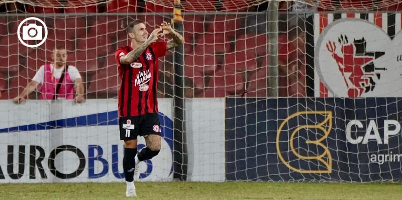 Arriva Bjarkason, ma in uscita c’è D’Ursi che passa al Crotone