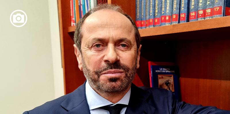 Sanità, Salatto: “Basta con la guerra dei poveri” 